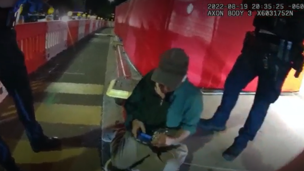 presentan cargos contra Kenneth Skeems por arresto ilegal