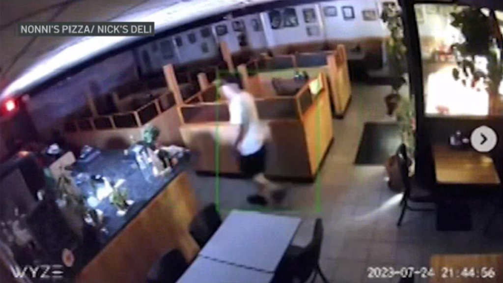 robo a restaurantes y pizzerías en Revere MA