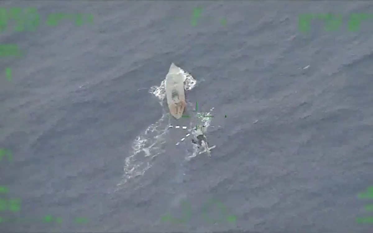 ¡De película! Marina incauta semisumergible ‘en movimiento’ con cocaína  | Video