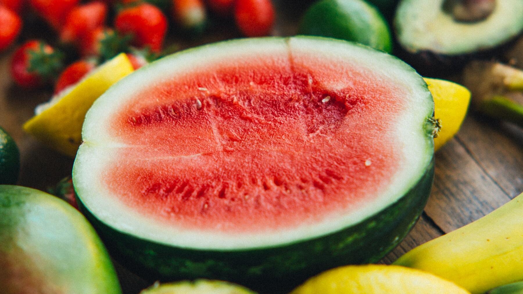 ¿Es peligroso comer las sandías que tienen grietas en su interior?