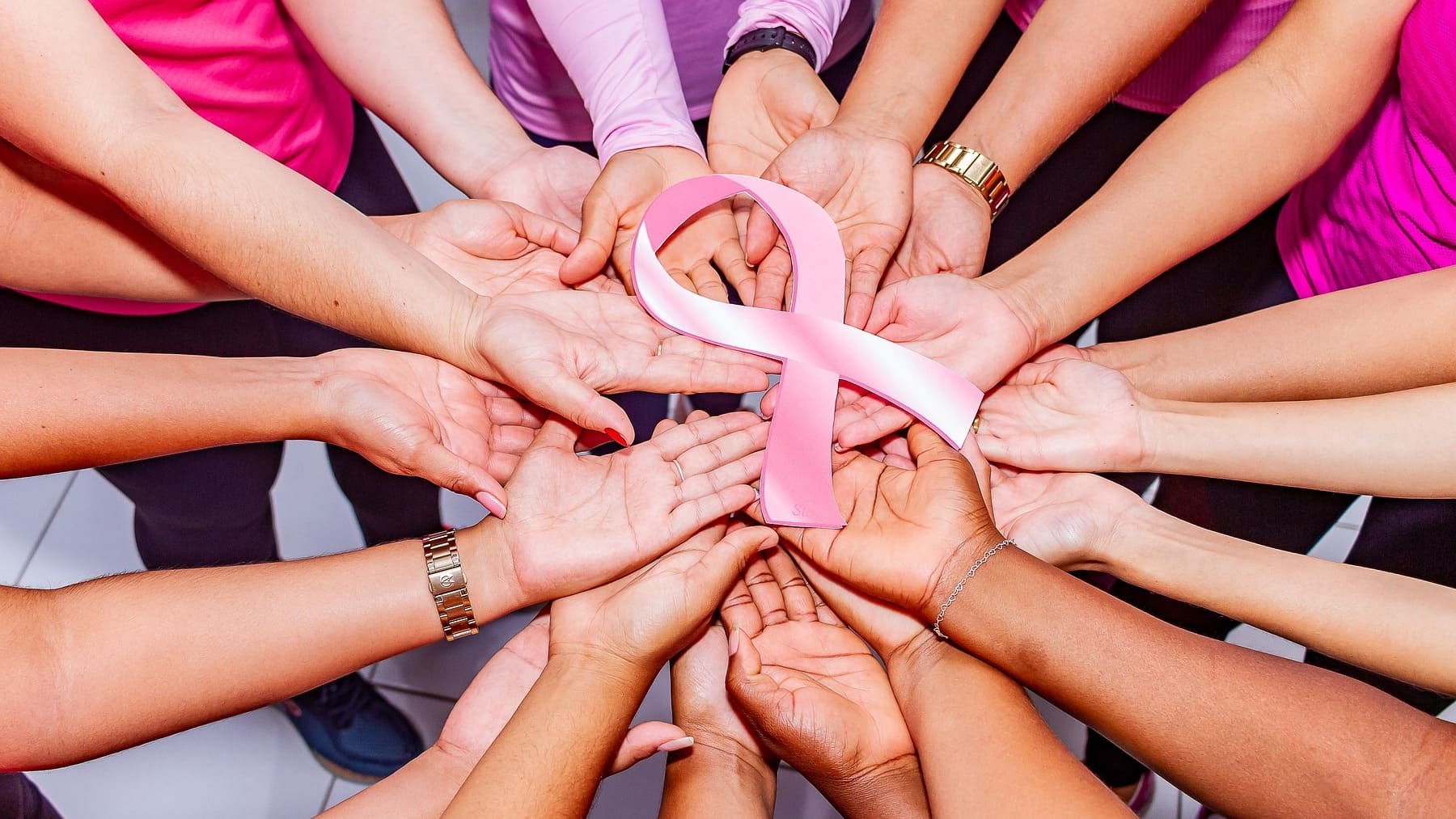 ¿Sabes cuándo el dolor de las mamas debe ser preocupante? Te lo contamos para que lo puedas identificar tú misma