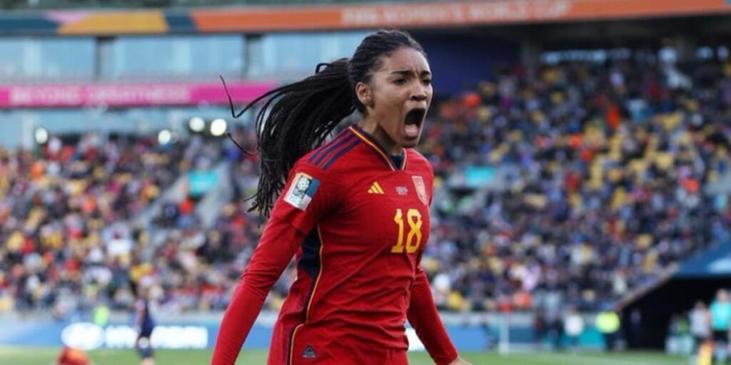 ¡Golazo de Salma y a semifinales!