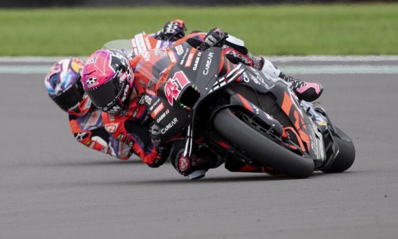 'Il Capitano' Espargaró tumba a Bagnaia en Silverstone