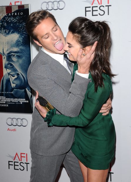 Armie Hammer y Elizabeth Chambers en un photocall / Gtres