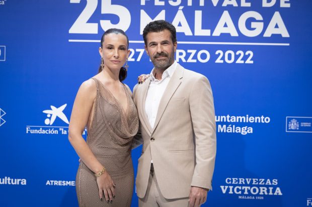 Xenia Tostado posando con Rodolfo Sancho / GTRES