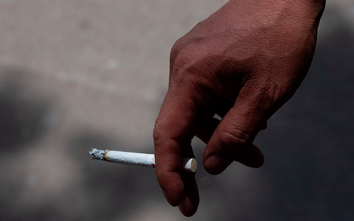 8,7 millones mueren por consumo de tabaco; 1,3 millones son fumadores pasivos: OMS