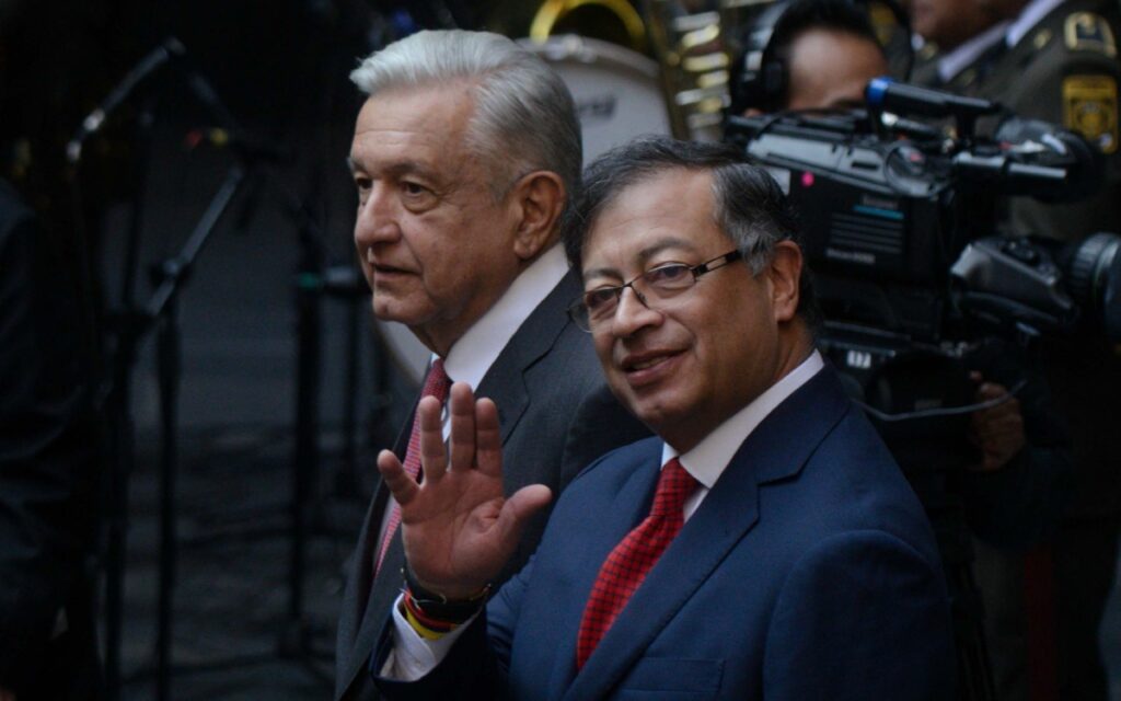 AMLO dice que Petro afronta una "reacción conservadora" ante escándalo de su hijo