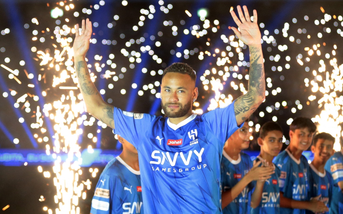 Al Hilal presenta a Neymar y Bono como sus nuevas estrellas