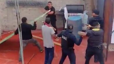 Armados con palos, ladrillo y pistola, policías logran detención en la GAM