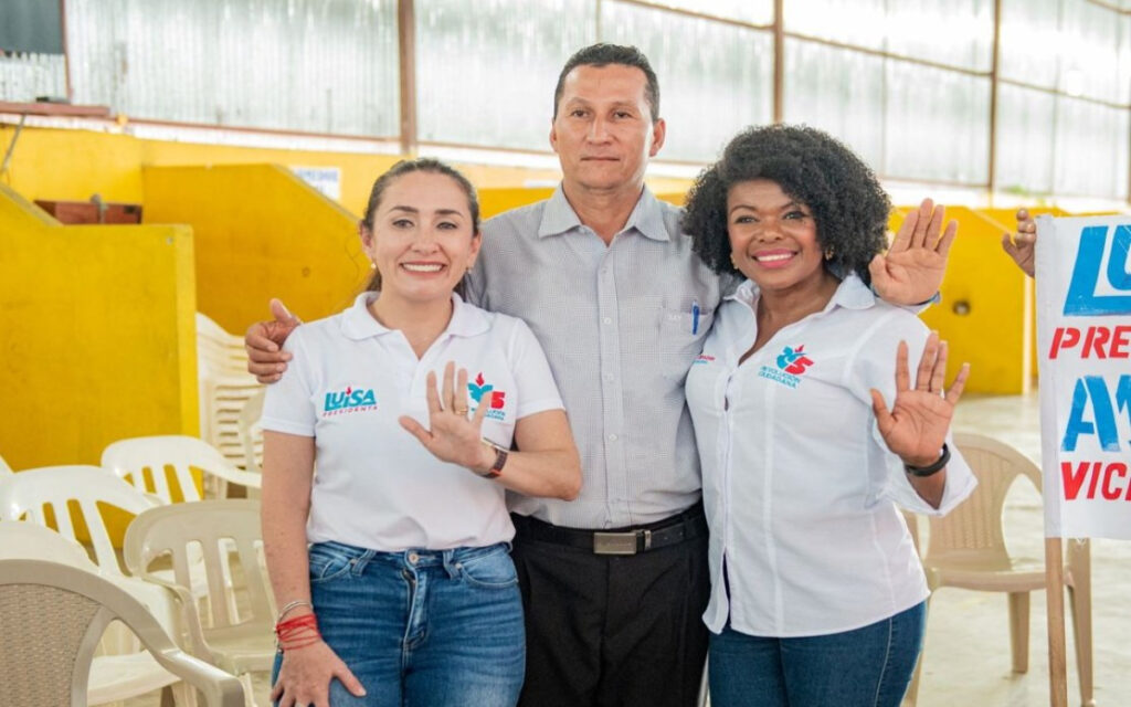 Asesinan a otro líder político en Ecuador afuera de una parroquia