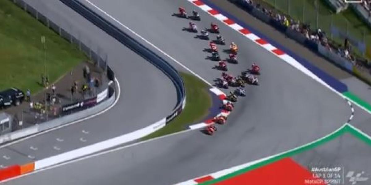 Así ven los pilotos el 'desastre' de la primera curva del Sprint