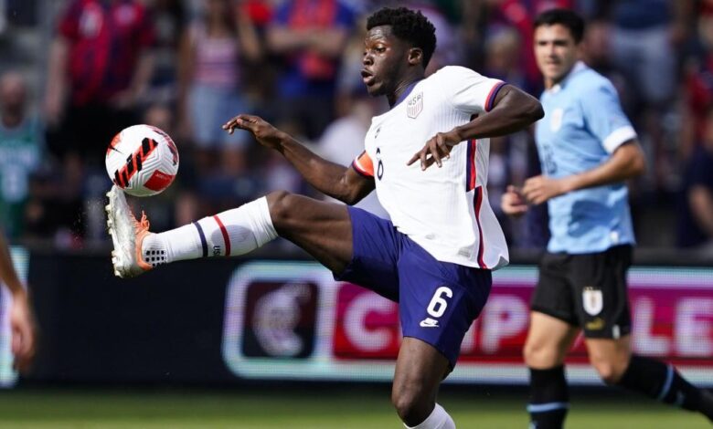 Avanzan las negociaciones para las salidas de Cavani, Marcos André y Yunus Musah