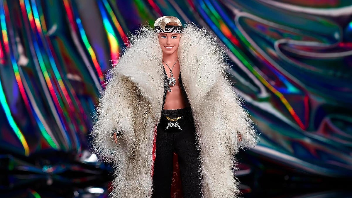 Barbie Movie Ken In Faux Fur Coat Doll está de vuelta en Amazon
