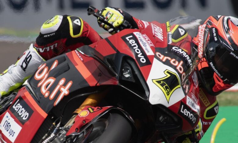Bautista se rehace en Most de la pifia de la Carrera 1 con la victoria en la 2