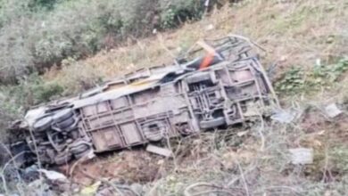 Cae autobús a barranco: al menos 15 muertos | Perú
