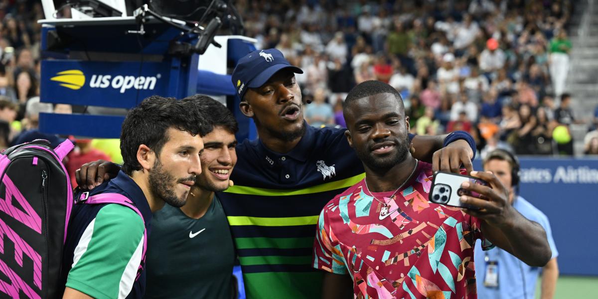 Carlos Alcaraz se lo pasa pipa con Jimmy Butler durante la previa del US Open