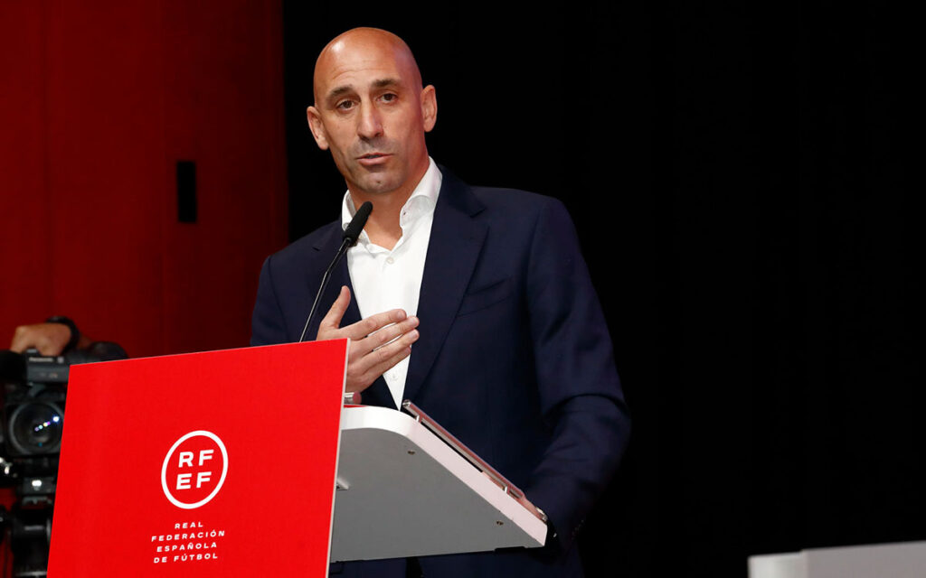 Comisión Disciplinaria de FIFA suspende con carácter provisional a Rubiales