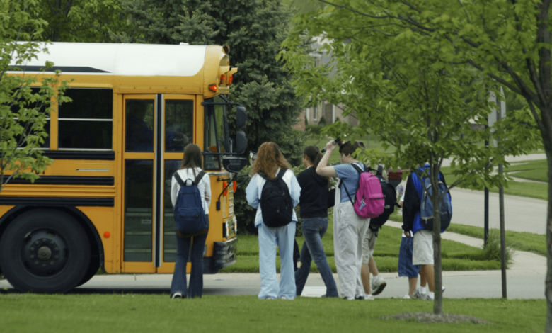 Consejos para los padres y estudiantes en ruta al regreso a clases