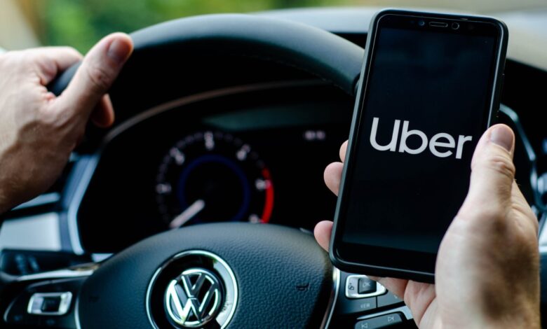 Cuál es la edad mínima que debes tener para hacer Uber en California