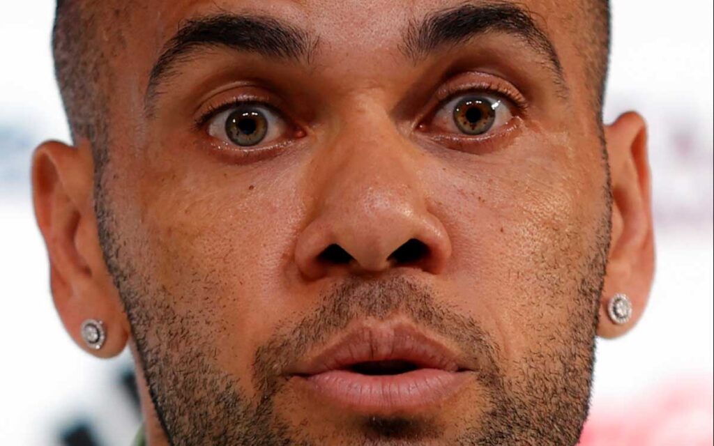 Dani Alves está 'muy fuerte' tras su procesamiento: abogado