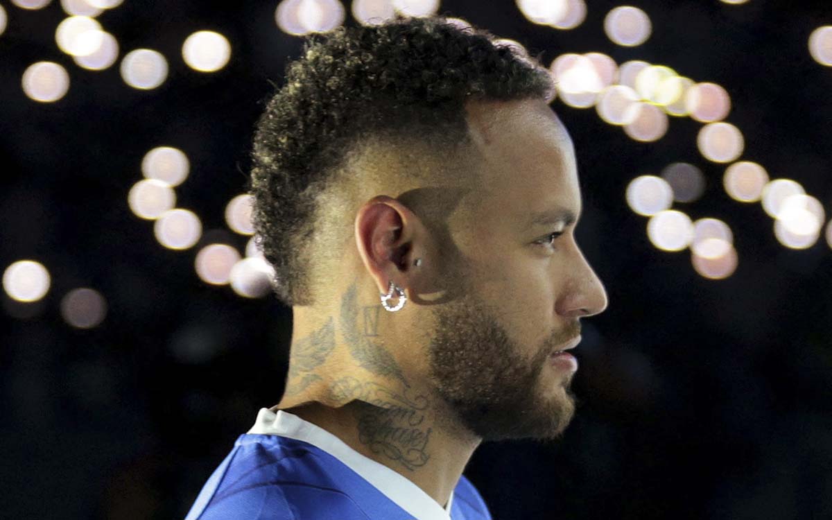 Debut de Neymar en Al Hilal se retrasará por una lesión muscular, anuncia el club