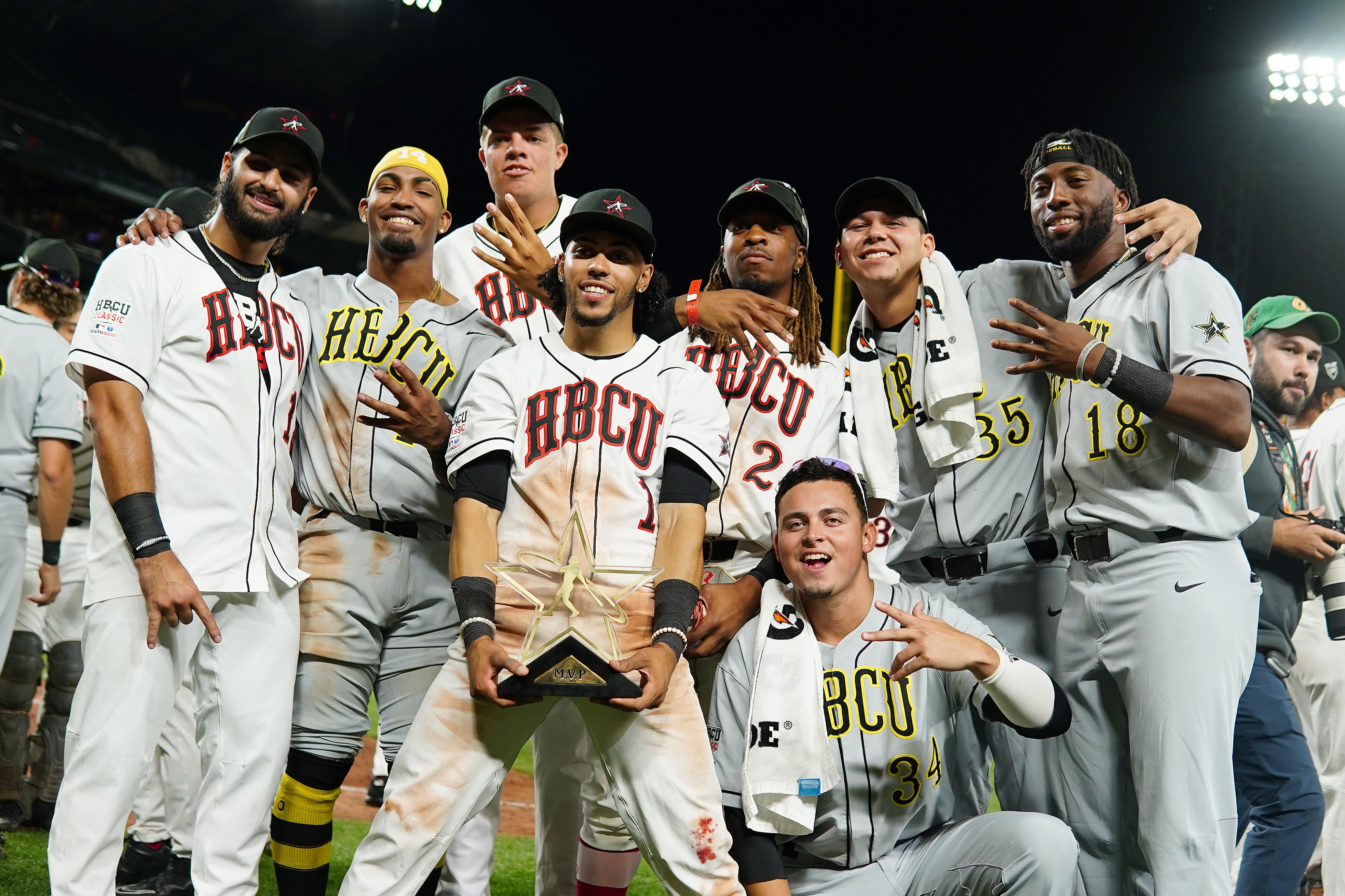 HBCU Swingman Classic presentado por T-Mobile HBCU Swingman Classic presentado por T-Mobile