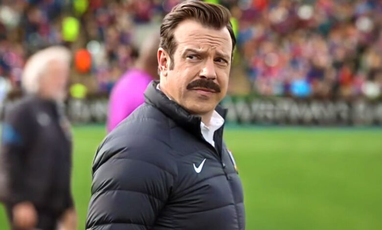 El futuro de Ted Lasso recibe una actualización prometedora del director de la temporada 3 (incluida una línea de tiempo para su posible regreso)