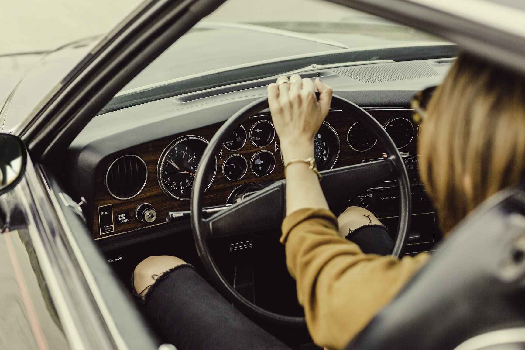 El trucazo para que no te den calambres cuando sales del coche