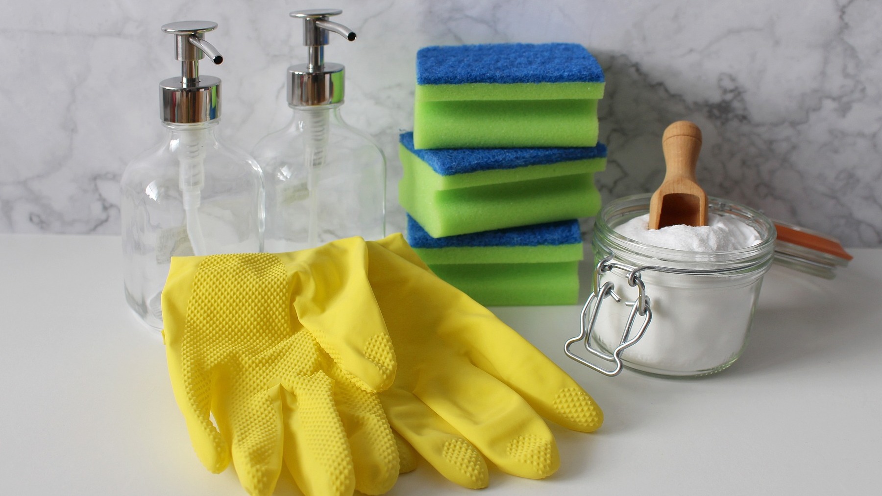 El truco infalible para acabar con los malos olores del cubo de basura. Es barato y muy sencillo