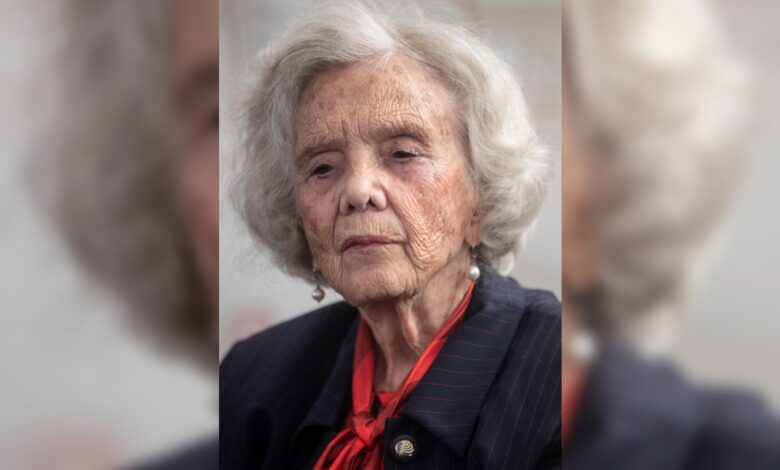 Elena Poniatowska desea que no haya 'dedazo' de AMLO en 2024