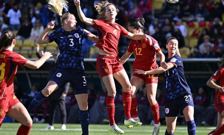 España gana 2-1 a Países Bajos y se mete en semis