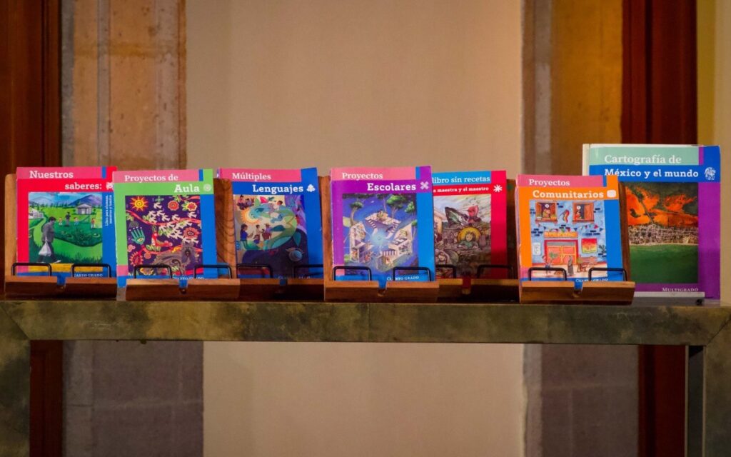 Estos son los 7 estados que frenaron la distribución de los libros de la SEP