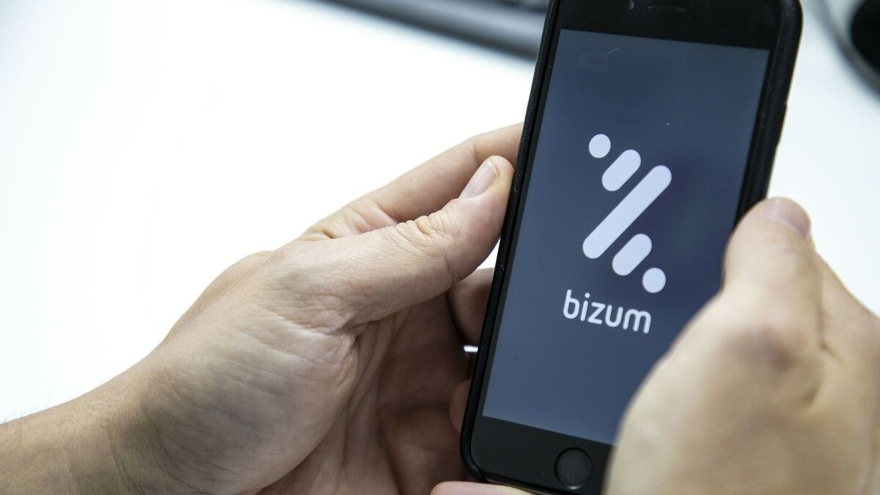 Evita estas palabras a la hora de hacer un Bizum o puedes terminar metido en un lío