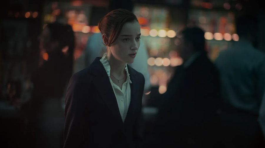 Phoebe Dynevor en Juego limpio Netflix