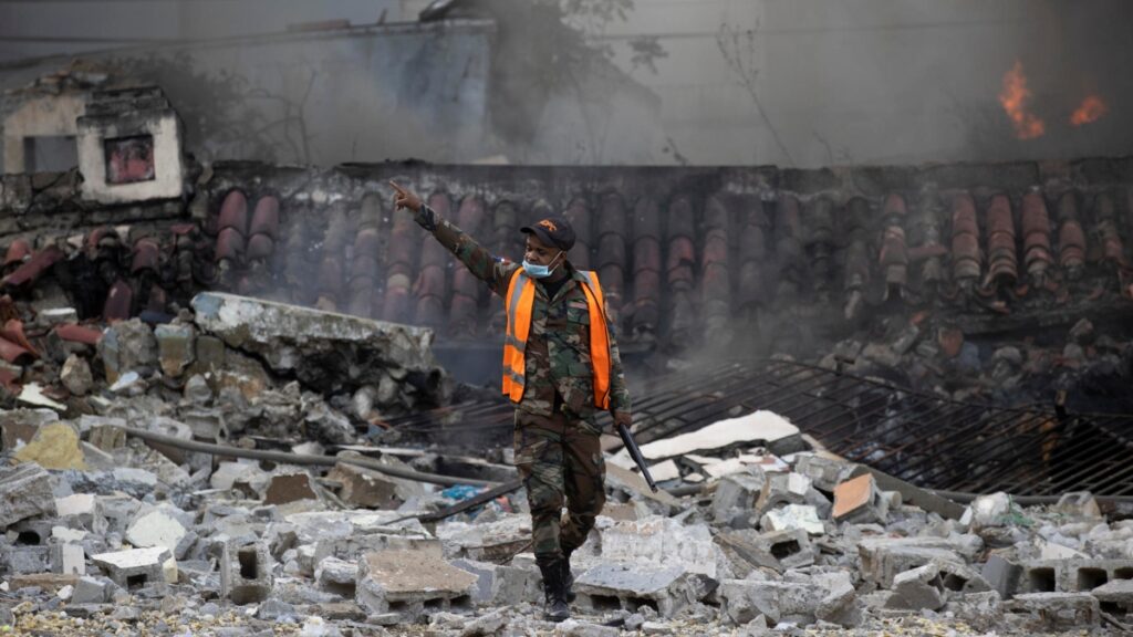 Fuerte explosión e incendio se registran en Dominicana; tres muertos y decenas de heridos