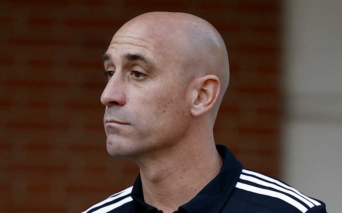 Gobierno español anuncia que ‘actuará’ en caso Rubiales: ‘Las cosas no pueden quedar así’