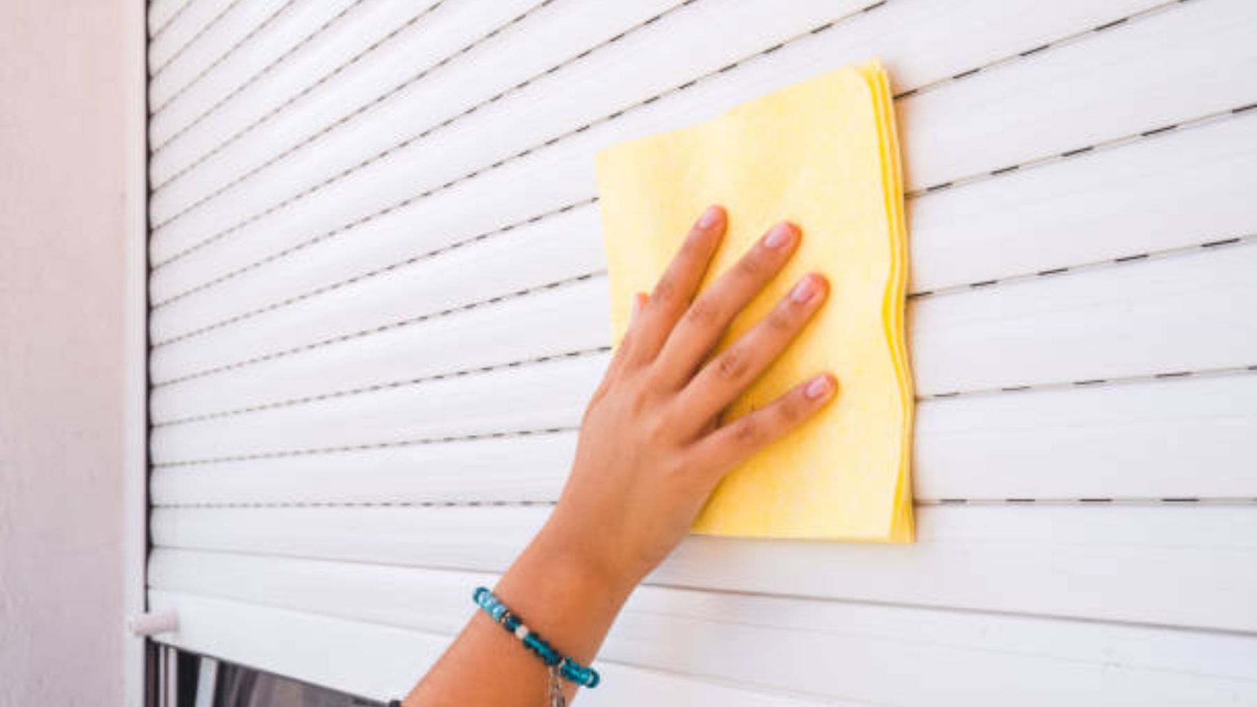 Jamás lo hubieras imaginado. Limpiar las persianas por fuera nunca fue tan fácil