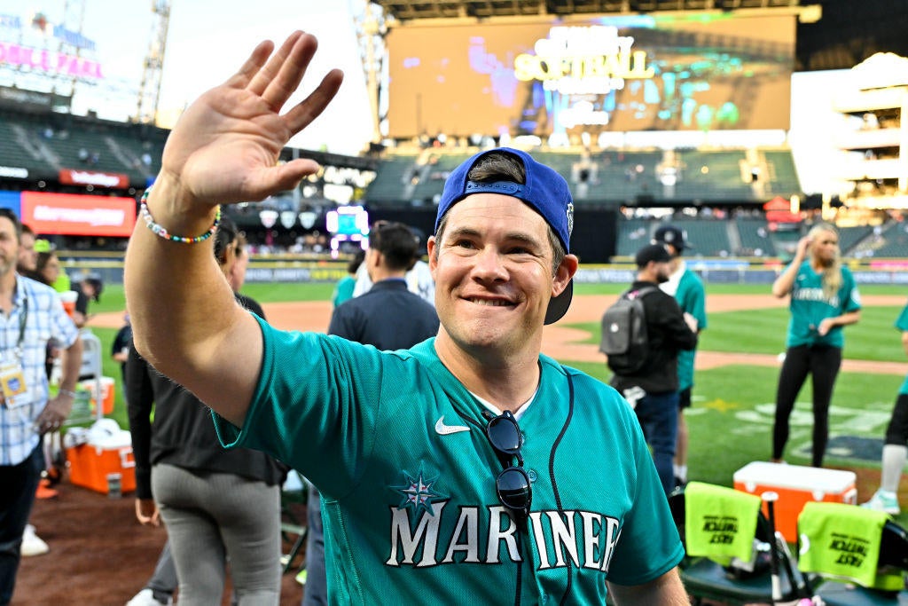 La estrella de Workaholics, Adam Devine, dice que Marvel arruinó la comedia