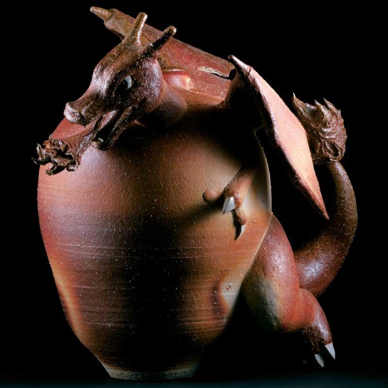 pokemon-x-kogei-charizard-shigaraki-jar-por-keiko-masumoto-square.jpg pokemon-x-kogei-charizard-shigaraki-jar-por-keiko-masumoto-square.jpg