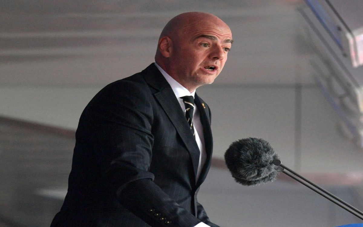 Lamenta Gianni Infantino la violencia entre griegos y croatas en Atenas | Tuit