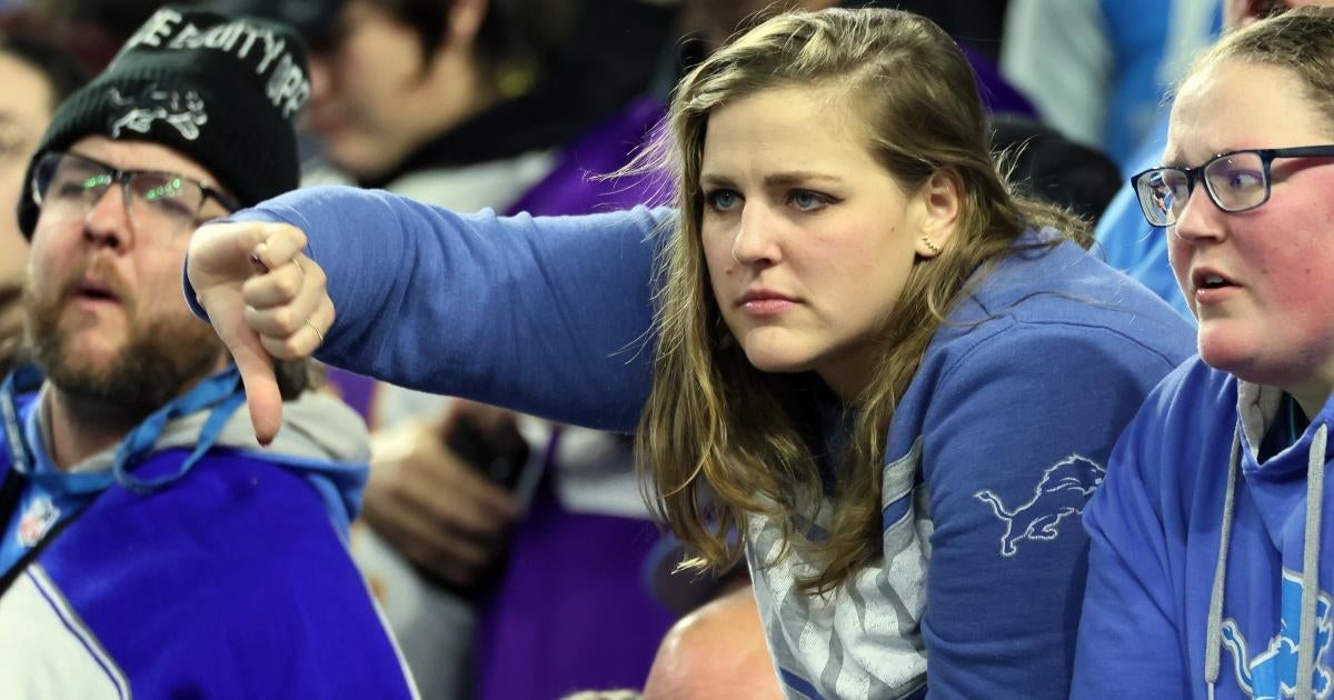 Los fanáticos groseros de los Detroit Lions arremeten contra Fox por cubrir la advertencia de tornado durante el juego contra los New York Giants