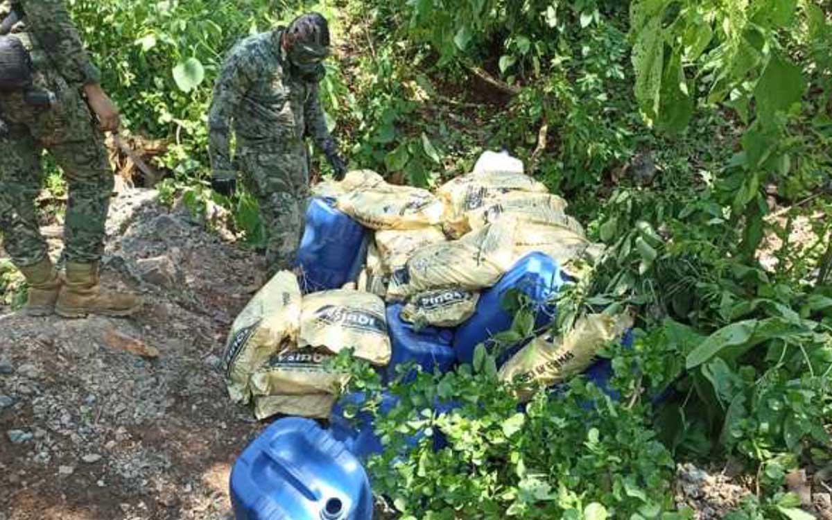 Marina asegura más de 15 mil kilos de metanfetamina en Culiacán