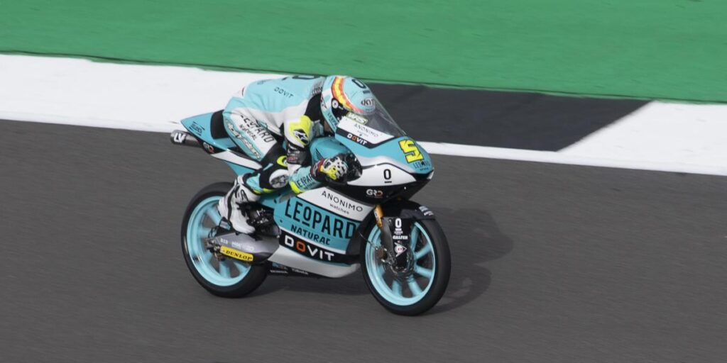 Masiá se lleva la pole en su pulso con el líder Holgado