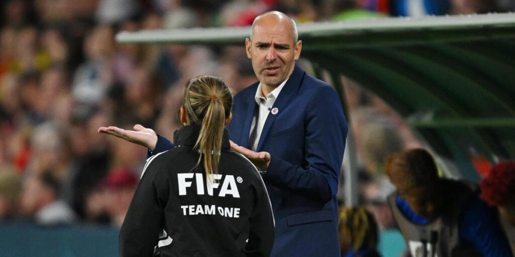 Nueva renuncia en el Mundial