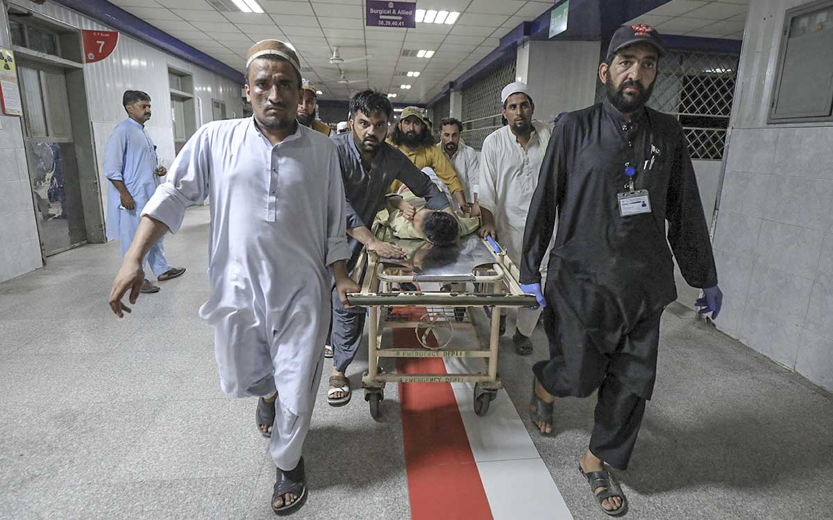 Pakistán apunta a la autoría de Estado Islámico en atentado que ha dejado 44 muertos