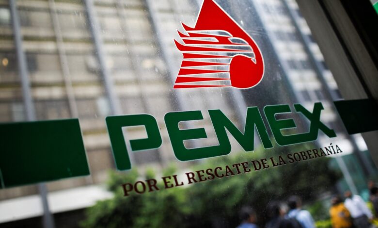 Pemex refinanciará 9,000 mdd de su deuda con bancos: Bloomberg