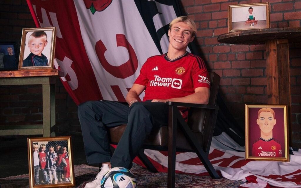 Rasmus Hojlund ficha con el Manchester United por 83 millones de euros