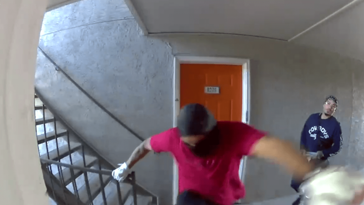 Se hacen pasar por empleados de mantenimiento, atacan vivienda y el dueño abre fuego desde el interior