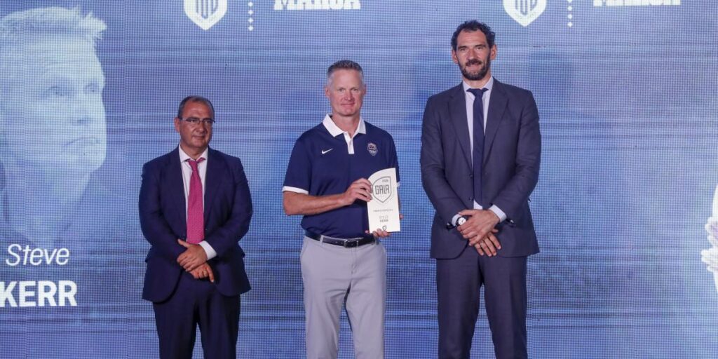 Steve Kerr destaca el nivel de un torneo de "campeones del mundo"