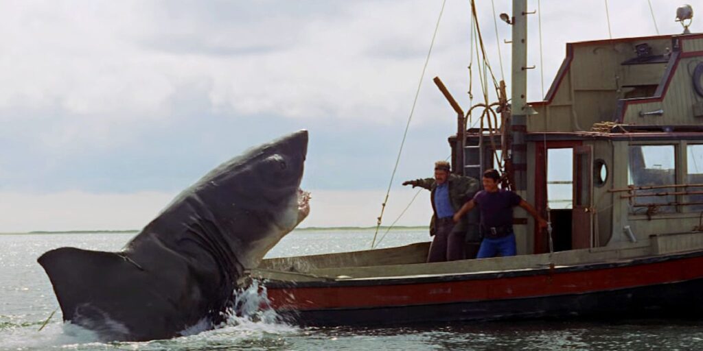 Steven Spielberg detalla el incidente cercano al rodaje de Deadly Jaws debido a un accidente de navegación: "Sácanos"